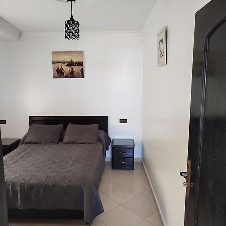 Apartment Corniche Ksar Sgher Ksar Sghir Exteriör bild