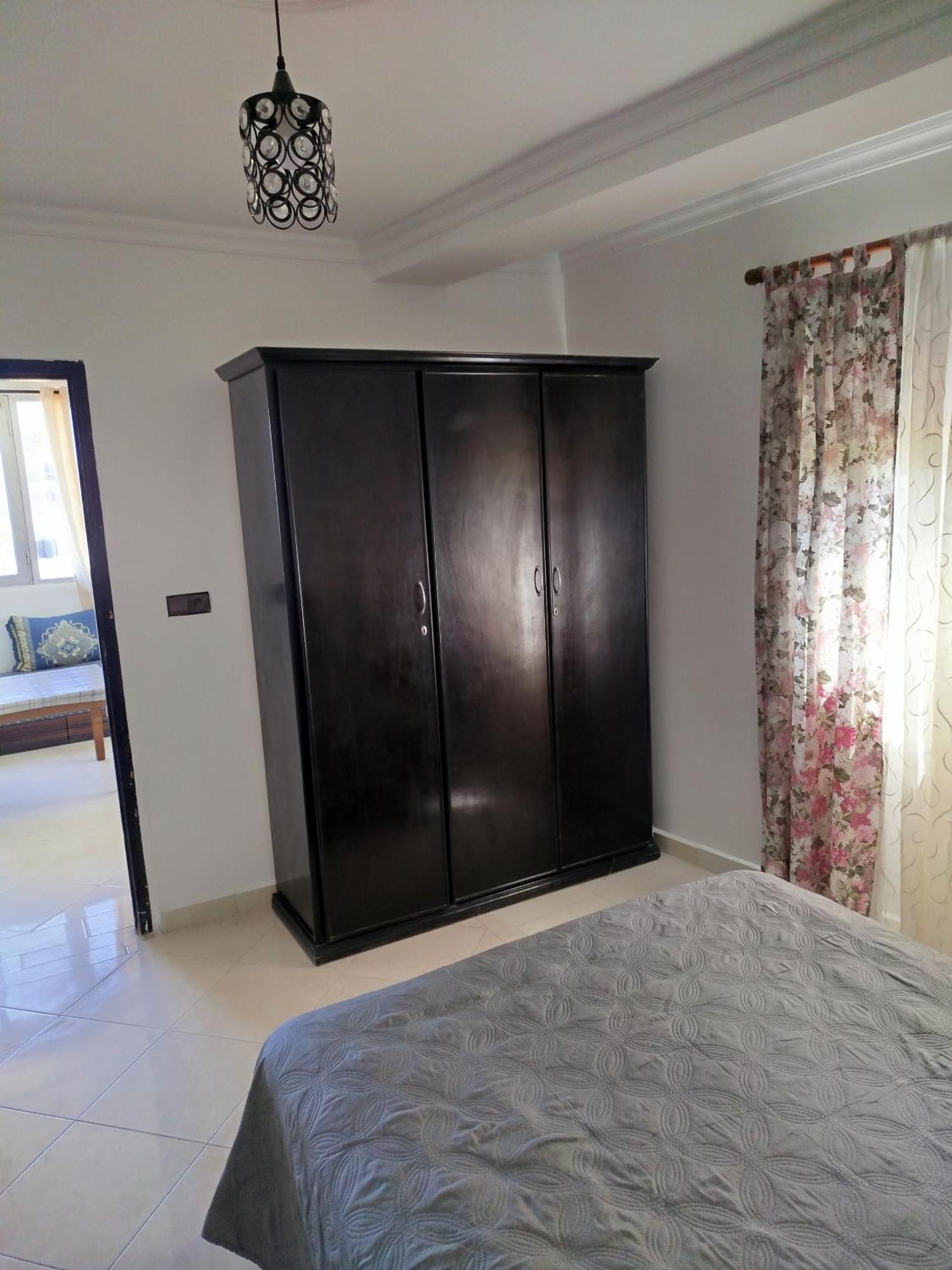 Apartment Corniche Ksar Sgher Ksar Sghir Exteriör bild